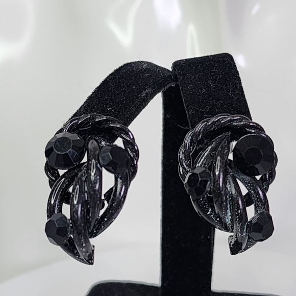 Black Metal Black Faceted Crystal Stones Post Earrings - Picture 3 of 9